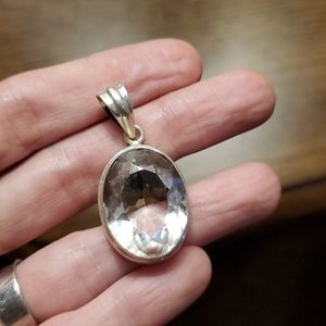 Quartz crystal pendant